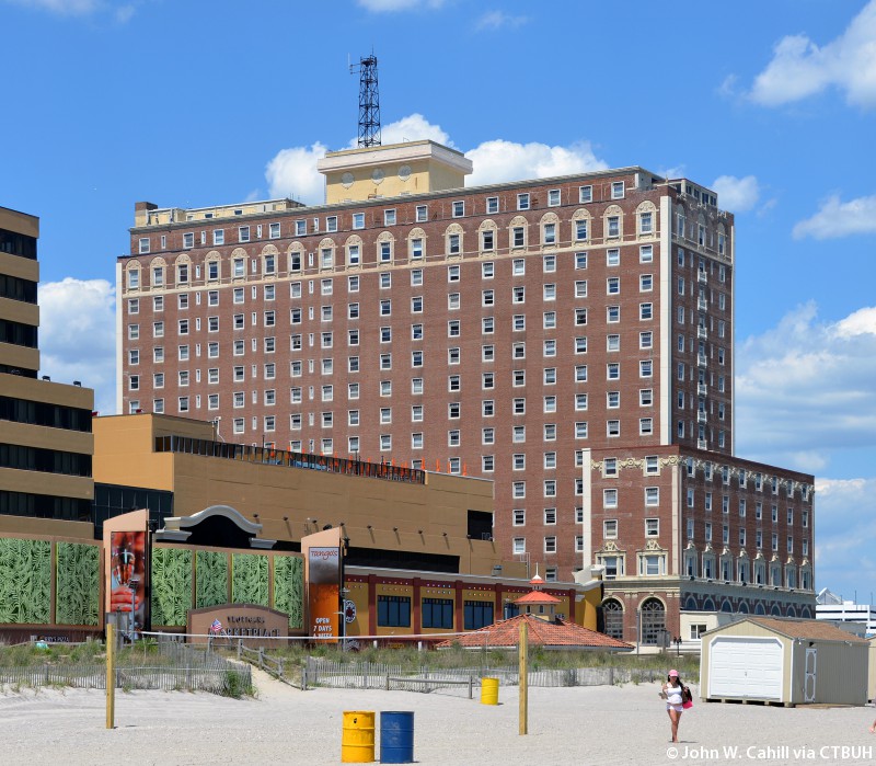 The Ritz Condominiums - The Skyscraper Center
