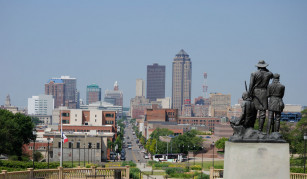 Des Moines